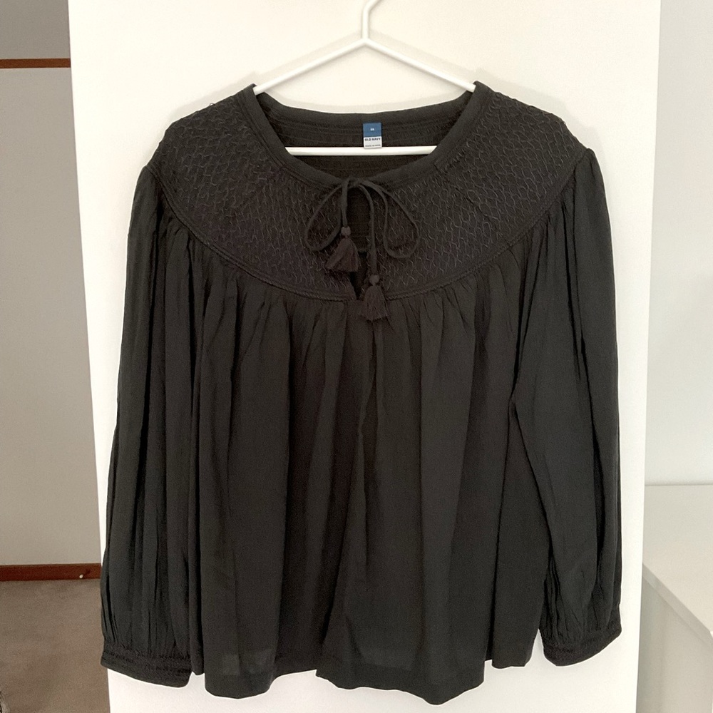 Old Navy Long-Sleeve Smocked Printed Poet Blouse for Women